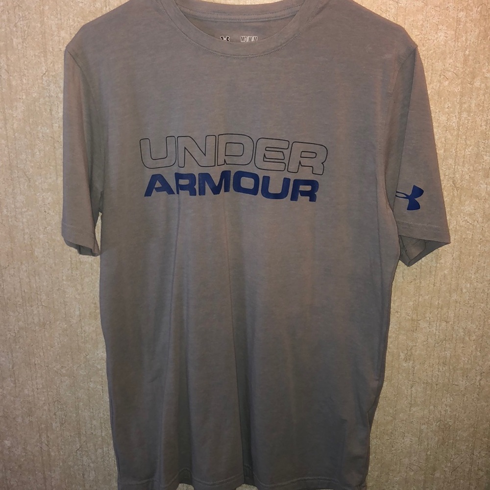 Under Armour Men’s shirt MEDIUM